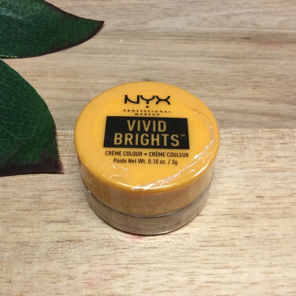3/$20 - New NYX Creme Eyeshadow Pot - Light Show